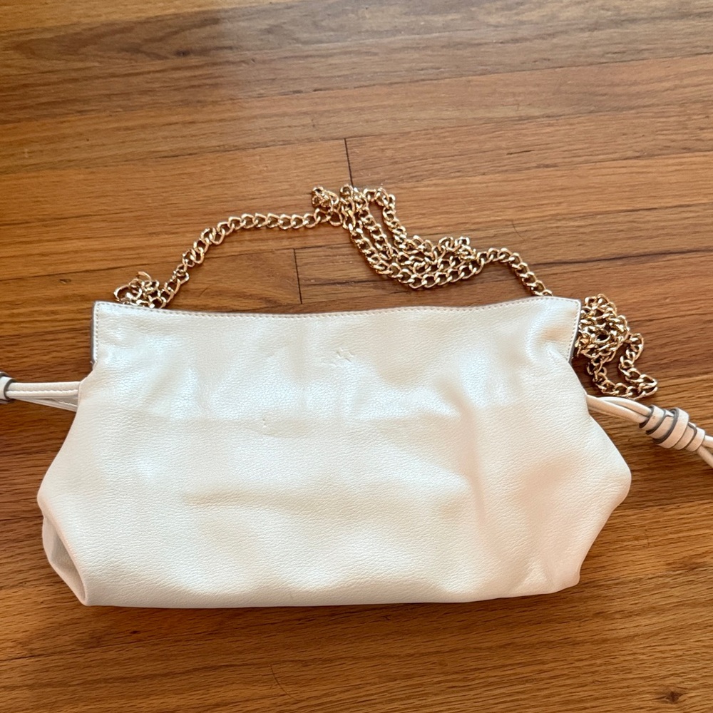 “A New Day” Cream Chain Strap Women's Bag